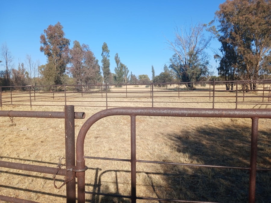  Bedroom Property for Sale in Vryburg Rural North West